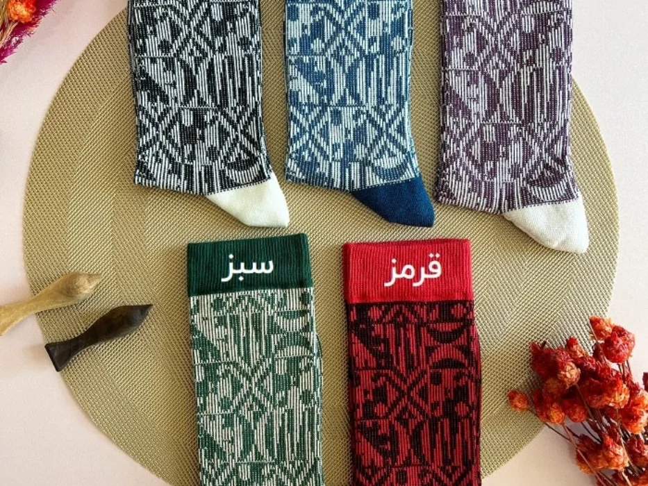 جوراب ساق بلند زنانه طرح هندسی