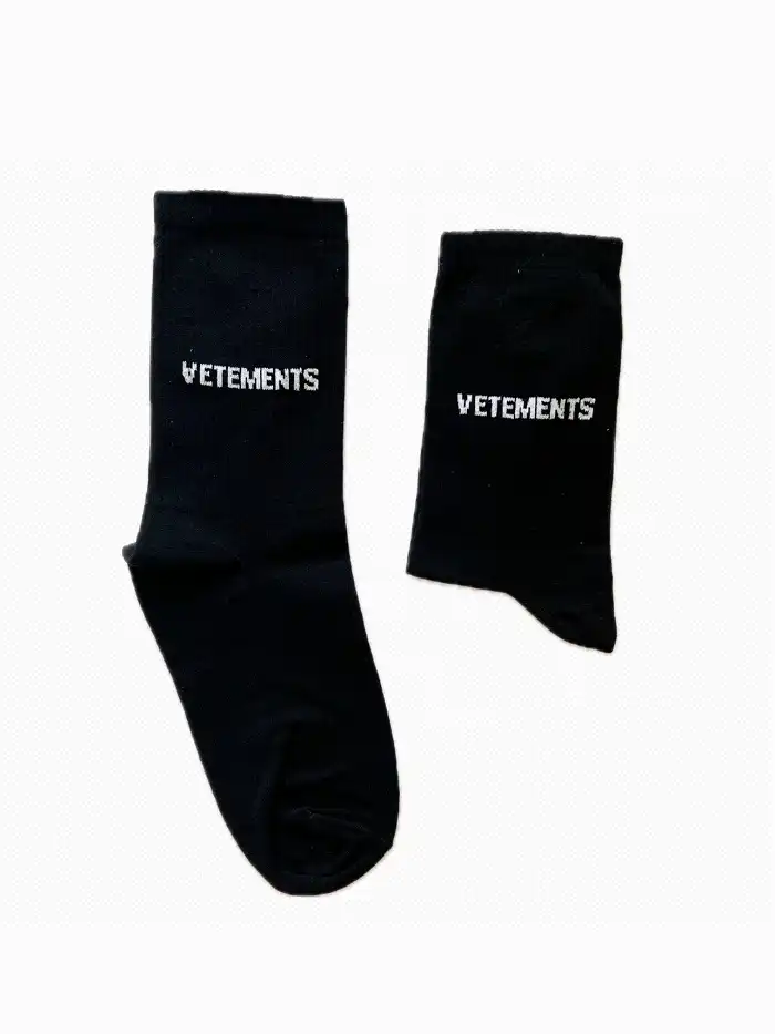 جوراب ساق بلند طرح Vetements یونیسکس 2 جوراب ساق بلند طرح Vetements یونیسکس