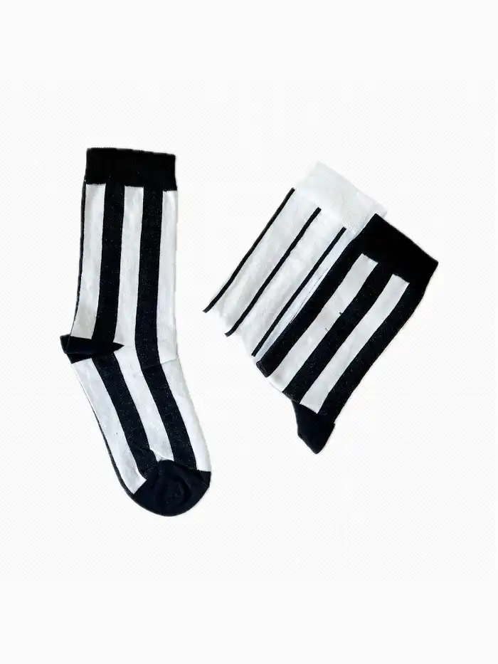 جوراب ساق بلند طرح Zebra یونیسکس 2 جوراب ساق بلند طرح Zebra یونیسکس