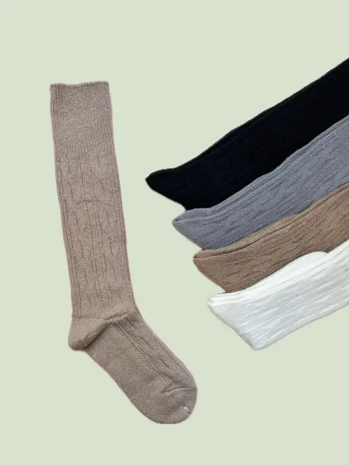 جوراب زیر زانو زنانه بافت گیسو 2 جوراب زیر زانو زنانه بافت گیسو