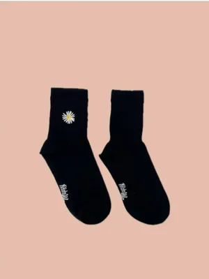 جوراب نیم ساق زنانه گلدوزی طرح گل بابونه